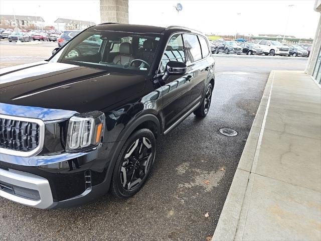 used 2023 Kia Telluride car, priced at $40,233