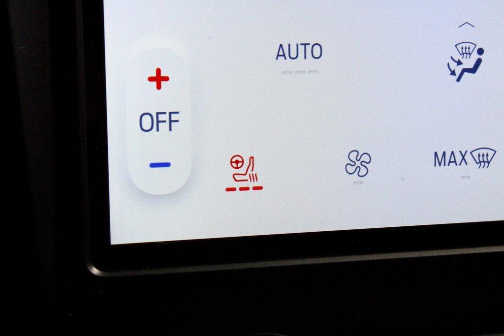 used 2024 Ford Edge car, priced at $31,254