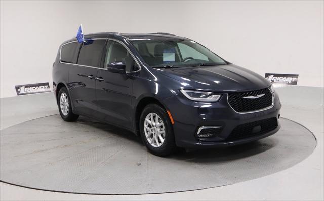 used 2021 Chrysler Pacifica car, priced at $18,998