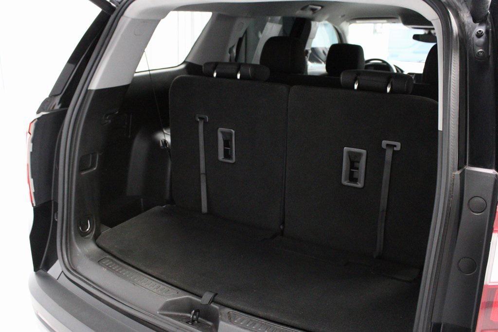 used 2023 GMC Acadia car, priced at $27,139