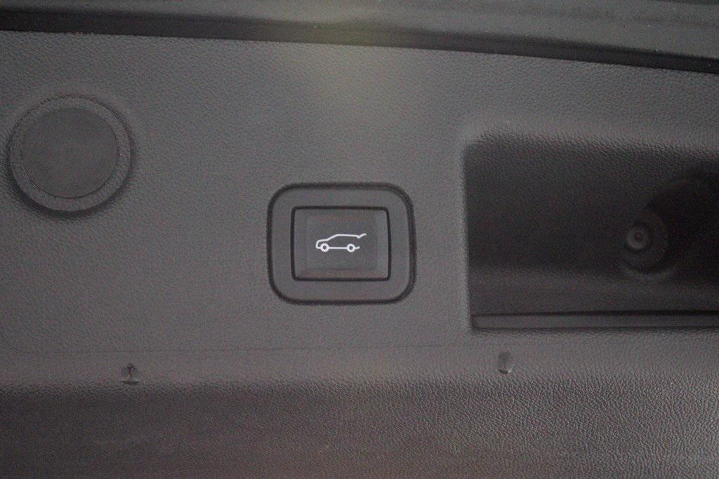 used 2022 Chevrolet Equinox car, priced at $22,199