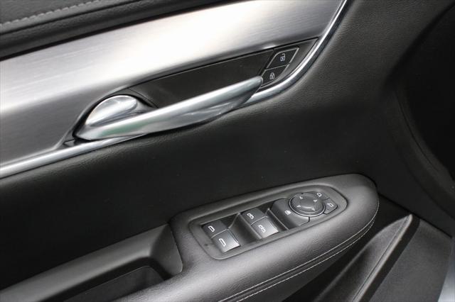 used 2021 Cadillac XT5 car, priced at $24,824