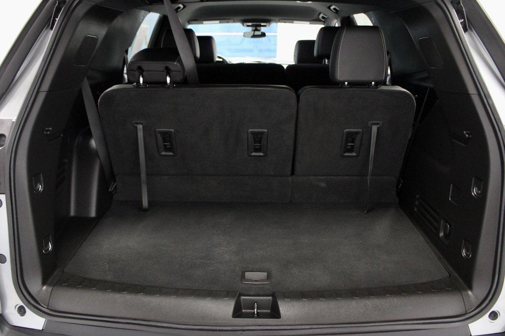 used 2023 Chevrolet Traverse car, priced at $30,722