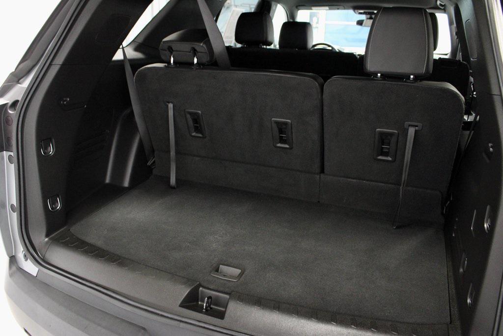 used 2023 Chevrolet Traverse car, priced at $30,722