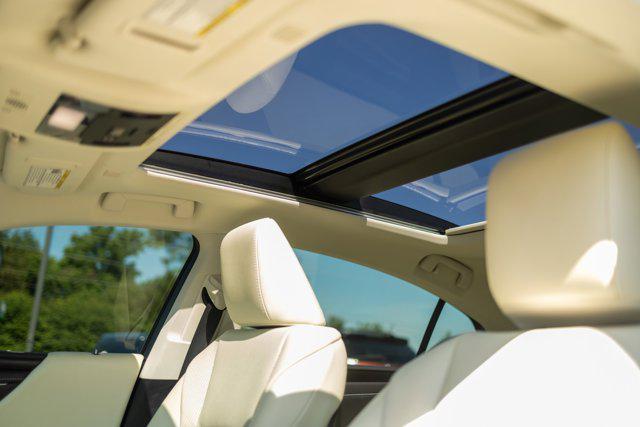 used 2022 Lexus ES 350 car, priced at $35,069