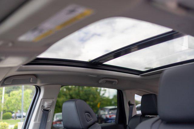 new 2025 Acura MDX car, priced at $55,350