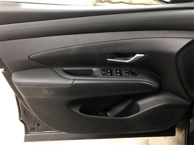 new 2025 Hyundai TUCSON Hybrid car, priced at $38,305