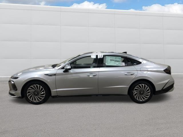 new 2025 Hyundai Sonata Hybrid car, priced at $33,248