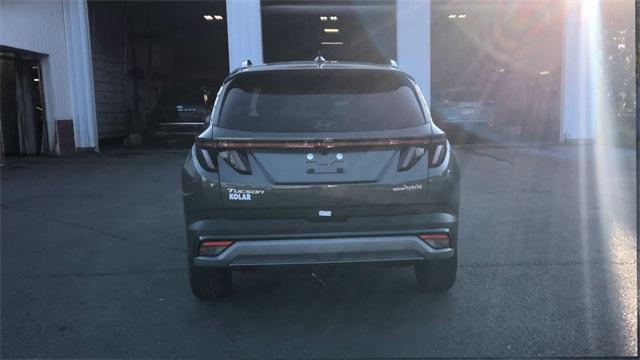 new 2025 Hyundai TUCSON Hybrid car, priced at $36,080