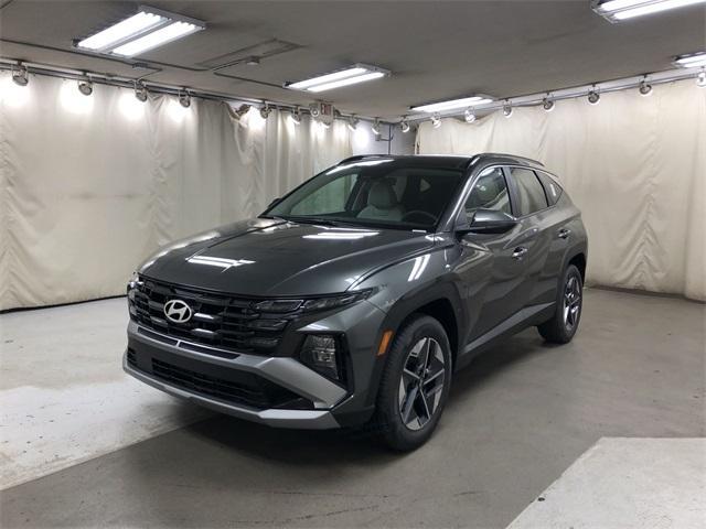 new 2025 Hyundai TUCSON Hybrid car, priced at $39,080