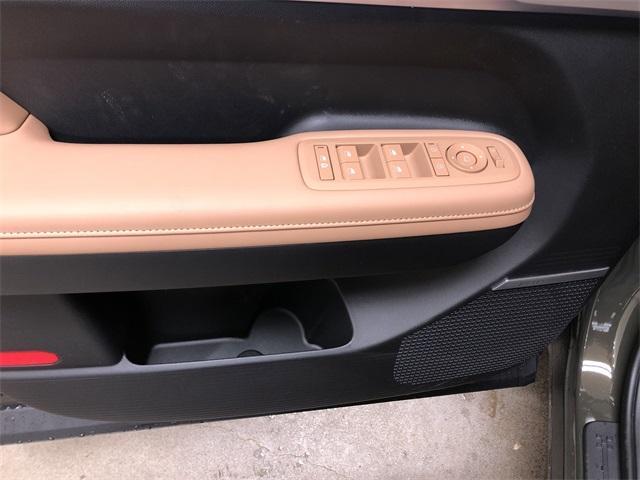 new 2025 Hyundai Santa Fe car, priced at $47,615