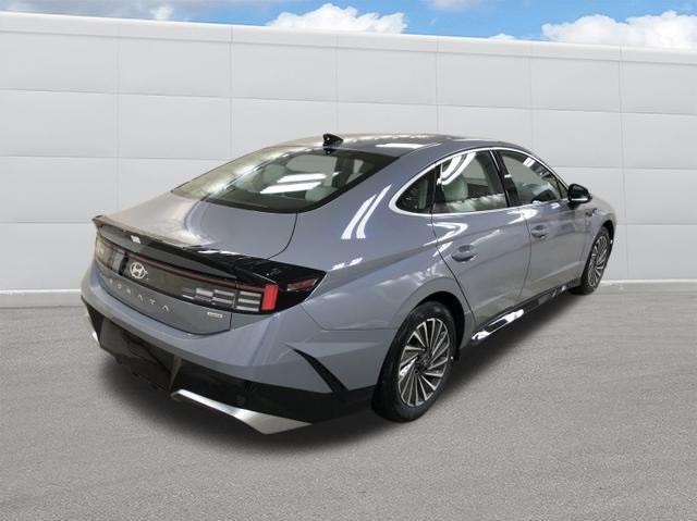 new 2025 Hyundai Sonata Hybrid car, priced at $31,610