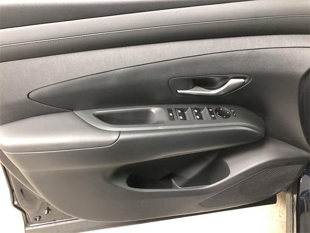 new 2025 Hyundai TUCSON Hybrid car, priced at $37,915