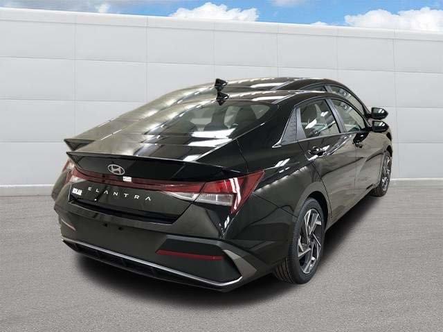 new 2025 Hyundai Elantra car, priced at $25,025
