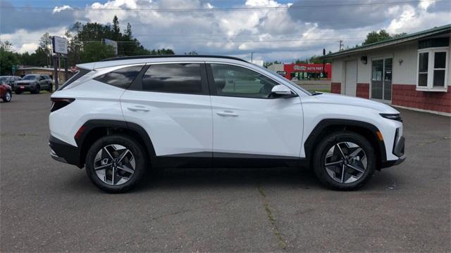 new 2025 Hyundai TUCSON Hybrid car, priced at $39,685