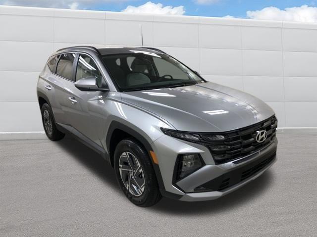 new 2025 Hyundai TUCSON Hybrid car, priced at $35,570