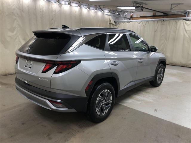 new 2025 Hyundai TUCSON Hybrid car, priced at $35,570