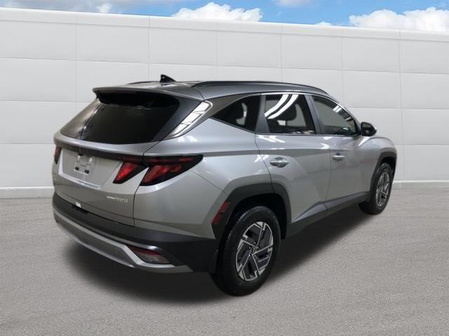 new 2025 Hyundai TUCSON Hybrid car, priced at $35,570