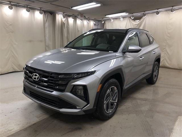 new 2025 Hyundai TUCSON Hybrid car, priced at $35,570
