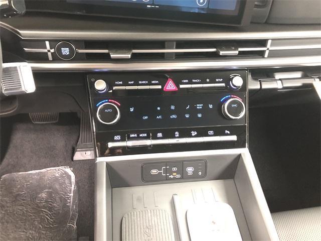 new 2025 Hyundai Santa Fe car, priced at $43,080