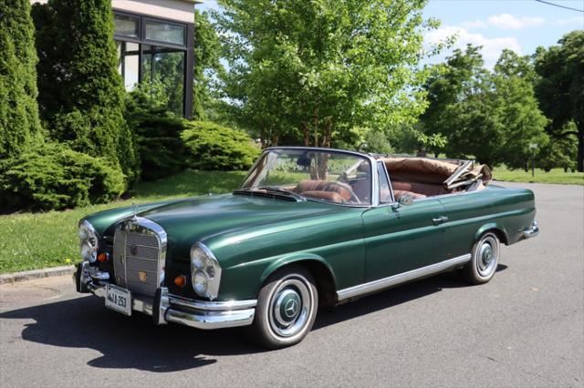 used 1967 Mercedes-Benz 250SE car, priced at $67,500