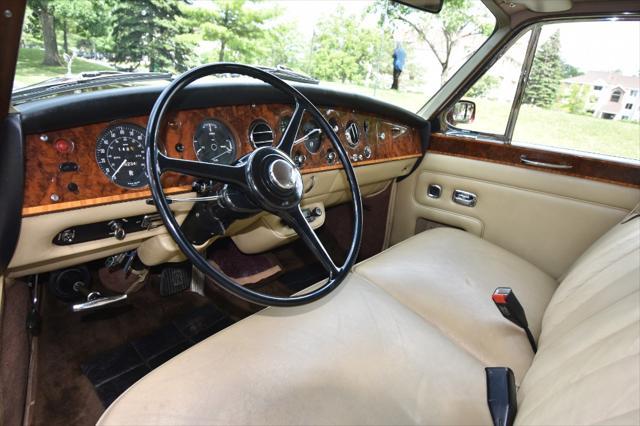 used 1976 Rolls-Royce Phantom VI car, priced at $225,000