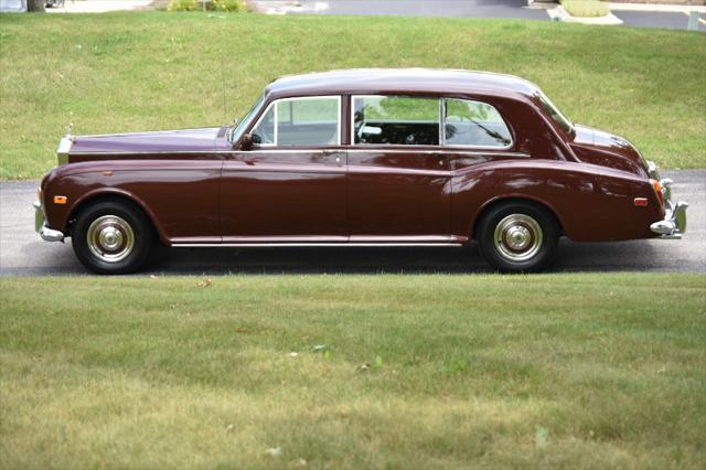 used 1976 Rolls-Royce Phantom VI car, priced at $225,000