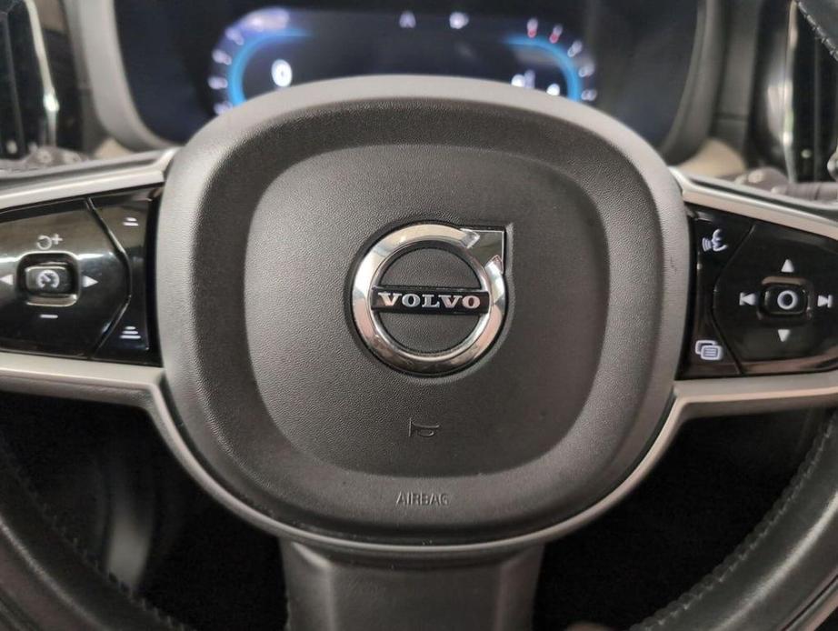 used 2022 Volvo XC60 car, priced at $31,995