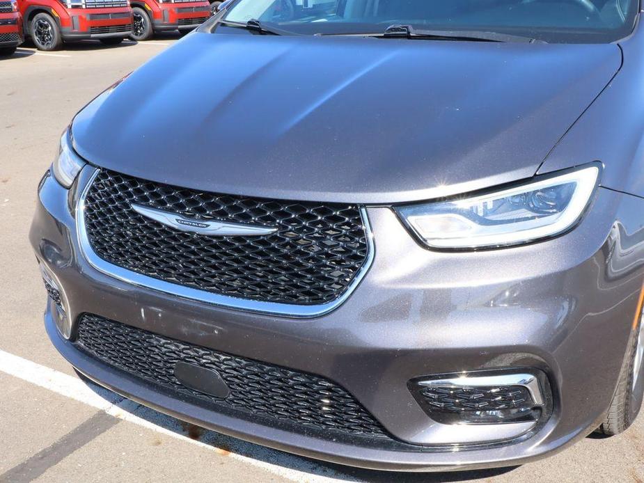 used 2022 Chrysler Pacifica car, priced at $21,984