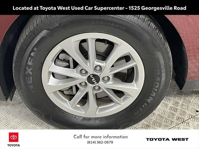 used 2024 Kia Carnival car, priced at $32,995