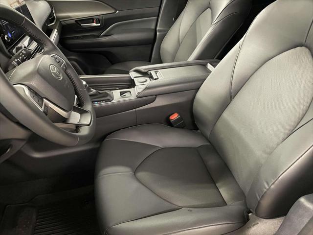 used 2025 Toyota Grand Highlander car, priced at $46,995
