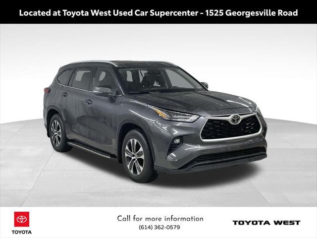 used 2022 Toyota Highlander car, priced at $36,781