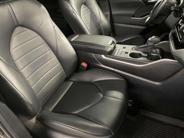 used 2022 Toyota Highlander car, priced at $36,781