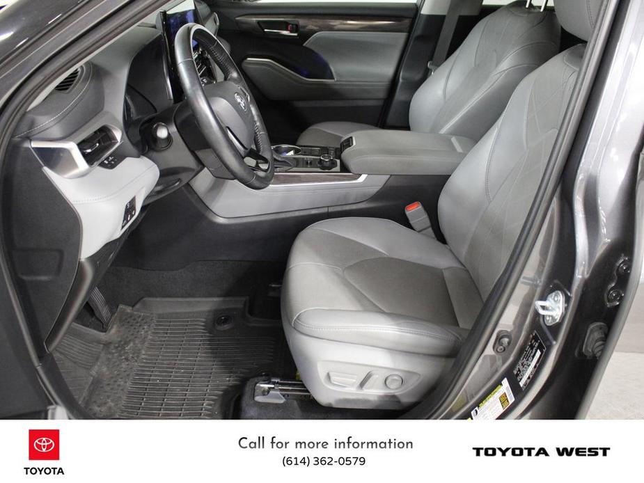 used 2021 Toyota Highlander car, priced at $39,295
