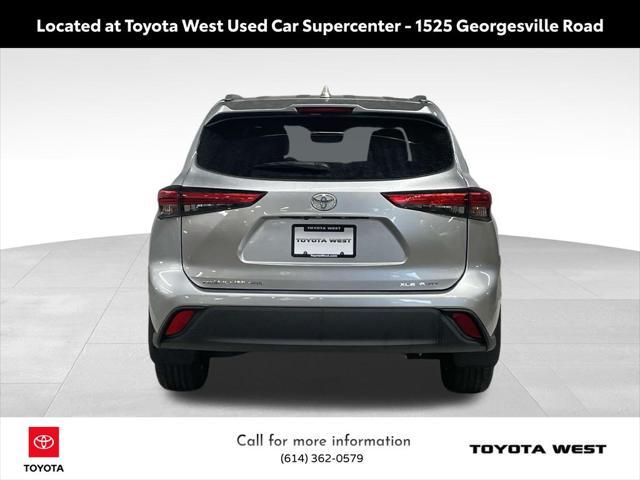 used 2021 Toyota Highlander car, priced at $35,513