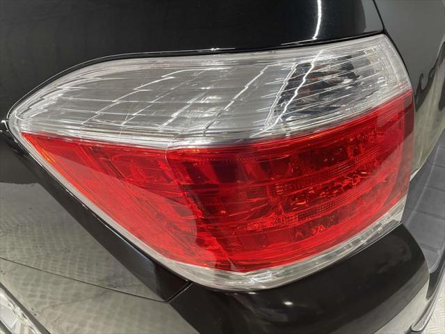 used 2013 Toyota Highlander car, priced at $10,895