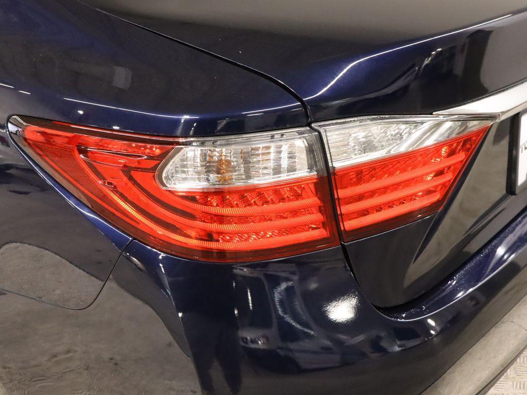 used 2013 Lexus ES 350 car, priced at $13,995