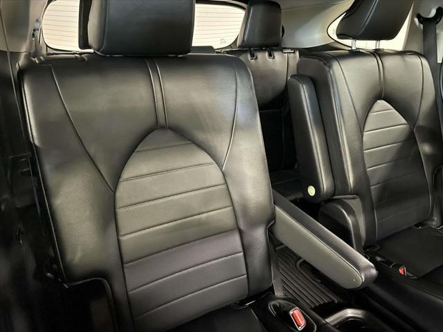 used 2023 Toyota Highlander car, priced at $41,349