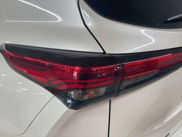 used 2020 Toyota Highlander car, priced at $32,477