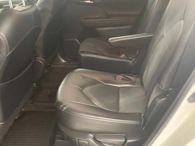 used 2020 Toyota Highlander car, priced at $32,477