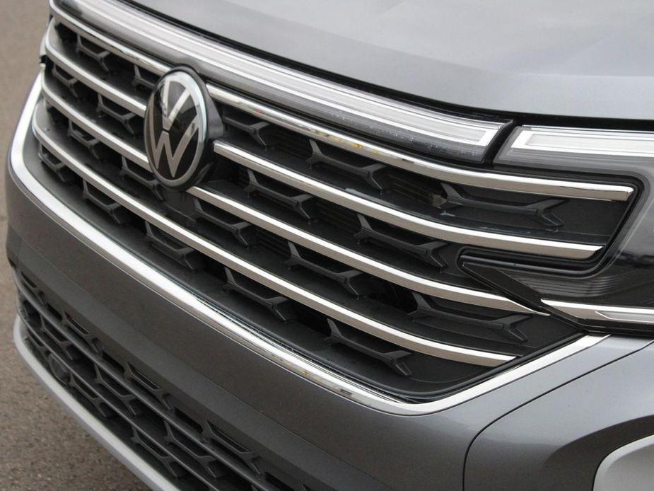 used 2024 Volkswagen Atlas car, priced at $34,944