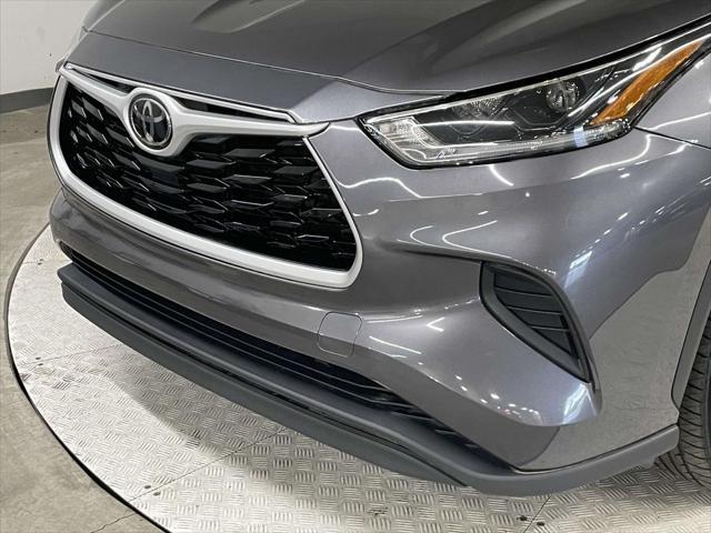 used 2021 Toyota Highlander car, priced at $28,795