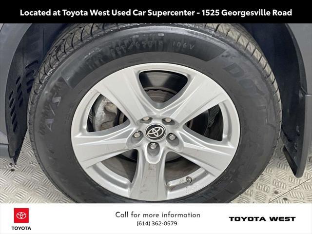 used 2021 Toyota Highlander car, priced at $28,795