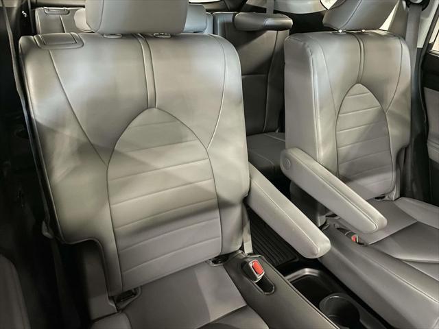 used 2021 Toyota Highlander car, priced at $33,713