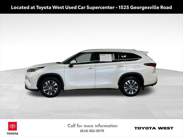 used 2021 Toyota Highlander car, priced at $33,713