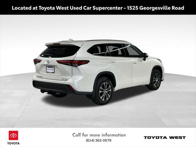 used 2021 Toyota Highlander car, priced at $33,713