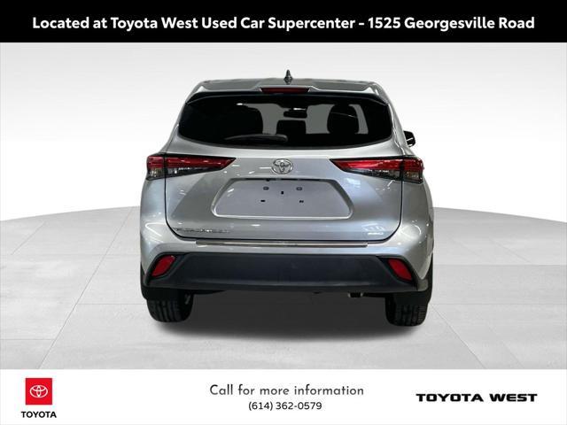 used 2022 Toyota Highlander car, priced at $30,114