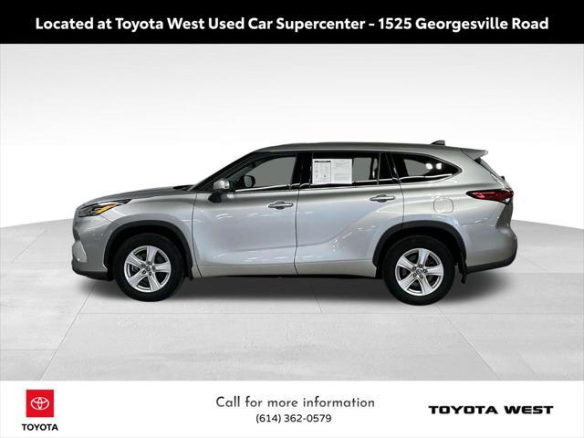 used 2022 Toyota Highlander car, priced at $30,114