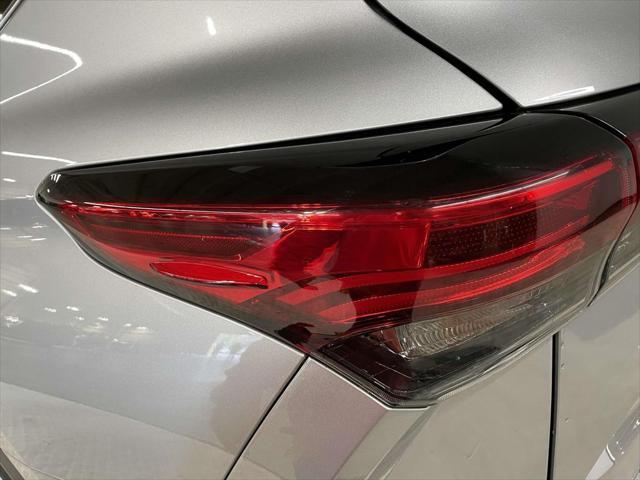 used 2022 Toyota Highlander car, priced at $30,114
