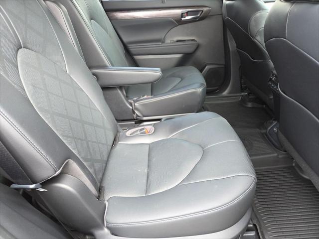 used 2023 Toyota Highlander car, priced at $47,555